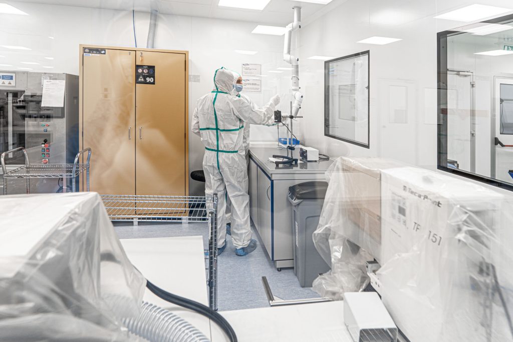 Cleanroom qualifications and validations, accredited measurements, professional approach and successful validation completion